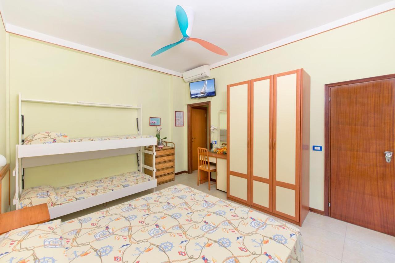 Hotel Sporting 皮纳雷拉 外观 照片